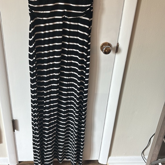 Vince Camuto Black and White Maxi Dress - Picture 2 of 6